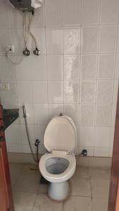Image of 2000 Sq.ft 3.5 BHK Apartment / Flat for rent in Jhelum Arorvansh Apartments, Sector 5 Dwarka, New Delhi for Rs. 50000