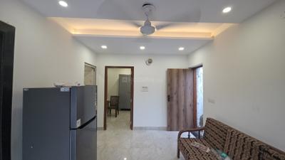 Living Room Image of 400 Sq.ft 1 BHK Apartment / Flat for rent in Pitampura New Delhi for Rs. 19900