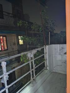 Balcony Image of 950 Sq.ft 3 BHK Builder Floor for rent in Khirki Extension New Delhi for Rs. 26500