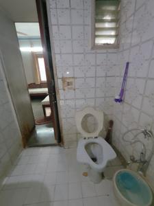 Bathroom Image of 2250 Sq.ft 4 BHK Independent House for sale in Satellite Ahmedabad for Rs. 31100000