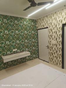 Bedroom Image of 1250 Sq.ft 2 BHK Apartment / Flat for rent in Saviour Greenisle, Crossings Republik Ghaziabad for Rs. 16500