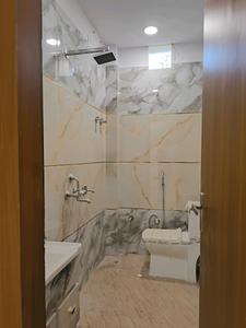 Common Bathroom Image of 1300 Sq.ft 3 BHK Builder Floor for sale in Vasundhara Ghaziabad for Rs. 12000000