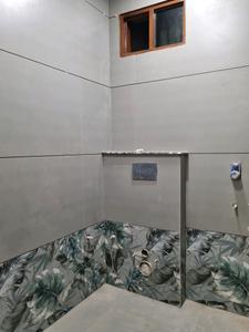 Common Bathroom Image of 900 Sq.ft 3 BHK Builder Floor for rent in Razapur Khurd New Delhi for Rs. 27000