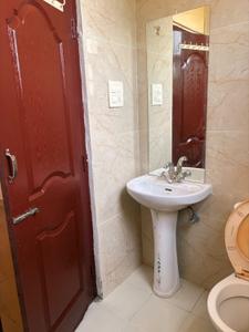 Bathroom Image of 1800 Sq.ft 3 BHK Builder Floor for rent in Kharar Mohali for Rs. 26000