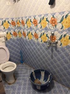 Bathroom Image of 850 Sq.ft 2 BHK Apartment / Flat for sale in MM Sai Kripa Apartment, Gomti Nagar Lucknow for Rs. 3500000