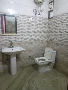 Common Bathroom Image of 800 Sq.ft 2 BHK Builder Floor for rent in Sector 11 Gurgaon for Rs. 21000