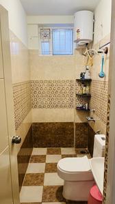 Bathroom Image of 1500 Sq.ft 3 BHK Builder Floor for rent in Hulimavu Bengaluru for Rs. 47000