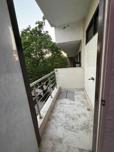 Balcony Image of 400 Sq.ft 1 BHK Builder Floor for rent in Sector 24 Rohini New Delhi for Rs. 10000