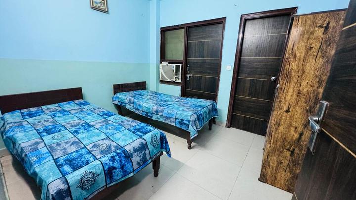 Image of Grihum PG in Sector 63, Noida