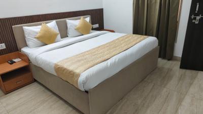 Bedroom Image of 700 Sq.ft 1 BHK Builder Floor for rent in Sector 54 Gurgaon for Rs. 64000
