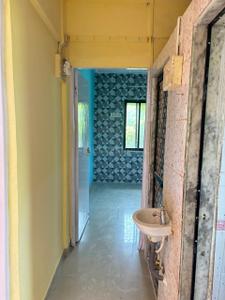 Bathroom Image of 450 Sq.ft 1 RK Apartment / Flat for rent in Malad West Mumbai for Rs. 25000