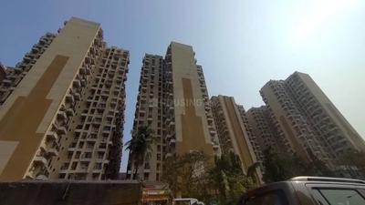 Building Image of 680 Sq.ft 2 BHK Apartment / Flat for rent in DB Ozone, Dahisar East Mumbai for Rs. 35000