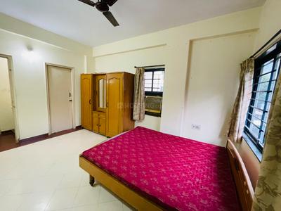Bedroom Image of 1250 Sq.ft 2 BHK Apartment / Flat for rent in Satellite Ahmedabad for Rs. 25000