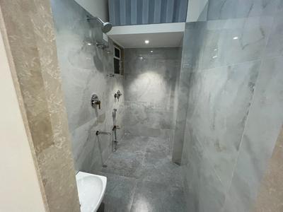 Bathroom Image of 1950 Sq.ft 4 BHK Apartment / Flat for sale in Chheda Avighna Building No 3, Mira Road East Mira Bhayandar for Rs. 24000000