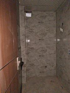 Common Bathroom Image of 1050 Sq.ft 2 BHK Apartment / Flat for sale in Skyline Dev Infra by Skyline Homes, Sector 104 Noida for Rs. 4300000