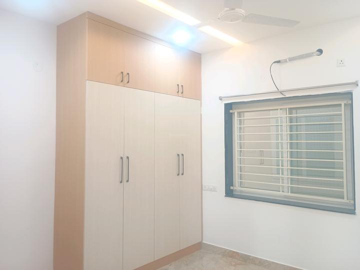 Hallmark Skyrena Main Image 1