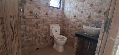 Bathroom Image of 1200 Sq.ft 2 BHK Apartment / Flat for sale in Jodhpur Park Kolkata for Rs. 14300000