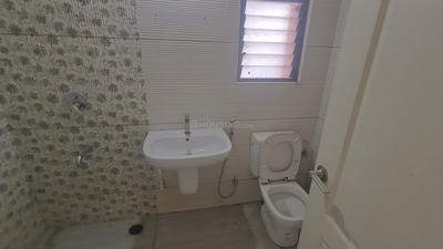 Image of 1050 Sq.ft 2 BHK Apartment / Flat for rent in Kumar Corp Park Infinia Phase III, Fursungi, Pune for Rs. 25000