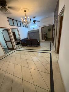 Hall Image of 1550 Sq.ft 3 BHK Builder Floor for rent in Sector 17 Gurgaon for Rs. 48000