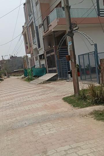 Akhari Main Image 1