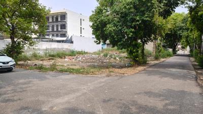 Image of 300 Sq.ft Residential Plot / Land for sale in Sector 44, Noida for Rs. 180000000