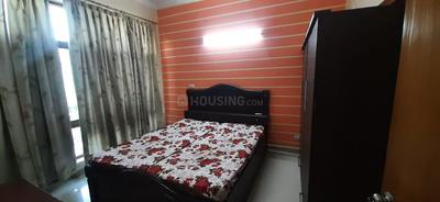 Bedroom Image of Girls PG for Rent in Sector 18, Noida