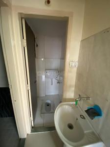 Bathroom Image of 1000 Sq.ft 2 BHK Apartment / Flat for rent in Vinay Nagar Nashik for Rs. 15000