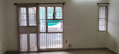 Hall Image of 830 Sq.ft 2 BHK Apartment / Flat for sale in Milansaar Complex, Paschim Vihar New Delhi for Rs. 20000000