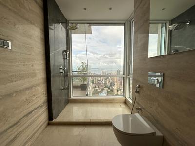 Bathroom Image of 1100 Sq.ft 2.5 BHK Apartment / Flat for sale in Monte South, Byculla Mumbai for Rs. 47300000