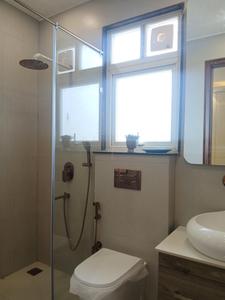 Bathroom Image of 2950 Sq.ft 3 BHK Builder Floor for sale in BPTP Amstoria , Sector 102 Gurgaon for Rs. 32000000