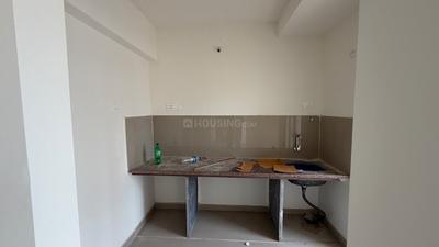 Kitchen Image of 651 Sq.ft 2 BHK Apartment / Flat for sale in Puraniks Grand Central, Thane West Thane for Rs. 12000000