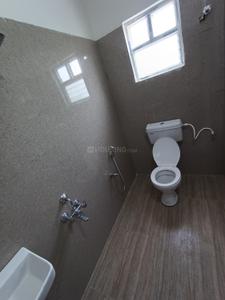 Bathroom Image of 910 Sq.ft 2 BHK Apartment / Flat for rent in National Institute Of Technology Campus Warangal for Rs. 12000