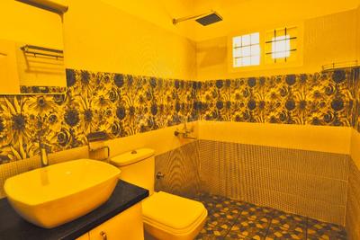 Bathroom Image of 2200 Sq.ft 3 BHK Villa for rent in Maradu Kochi for Rs. 52000