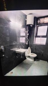 Bathroom Image of 1350 Sq.ft 1 BHK Builder Floor for rent in DLF Phase 1 Gurgaon for Rs. 40000