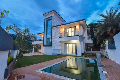 5 BHK Independent House