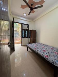 Bedroom Image of 850 Sq.ft 2 BHK Builder Floor for rent in New Ashok Nagar New Delhi for Rs. 18000