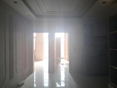Living Room Image of 1000 Sq.ft 2 BHK Apartment / Flat for sale in Avenue 1, Sector 73 Noida for Rs. 3300000