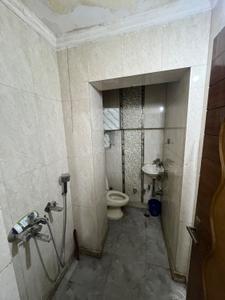 Bathroom Image of 720 Sq.ft 1 BHK Builder Floor for rent in Shalimar Bagh New Delhi for Rs. 22000