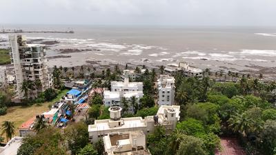 Balcony Image of 2000 Sq.ft 3 BHK Duplex for sale in Kripa Oasis, Khar West Mumbai for Rs. 200000000