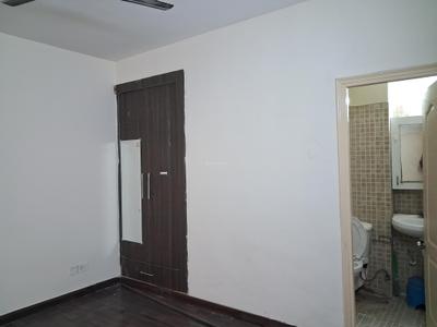 Bedroom Image of 1330 Sq.ft 3 BHK Apartment / Flat for sale in Paras Tierea, Sector 137 Noida for Rs. 12000000