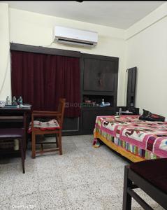 Image of Chakravorti  in Lake Town, Kolkata