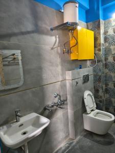 Bathroom Image of 600 Sq.ft 1 BHK Builder Floor for rent in Ansal Group Housing 1 Sector L, Aliganj Lucknow for Rs. 12500