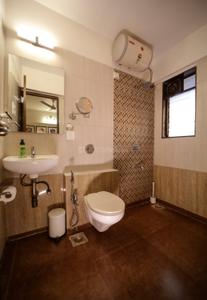 Bathroom Image of 2200 Sq.ft 4 BHK Independent House for rent in Abhyuday Abhuday Heights, Sherpura Bharuch for Rs. 26000