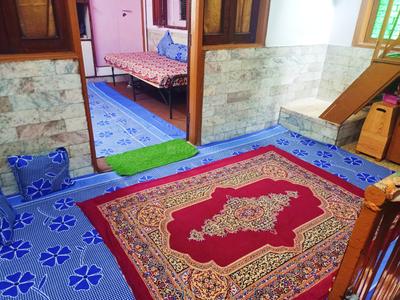 Image of 150 Sq.ft 3 BHK Independent House for sale in Nizamuddin East, New Delhi for Rs. 10000000
