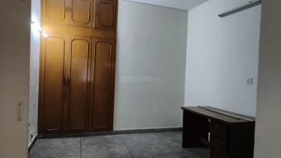 Bedroom Image of 1600 Sq.ft 3 BHK Duplex for rent in DDA Sector C Pocket 6, Vasant Kunj New Delhi for Rs. 78000