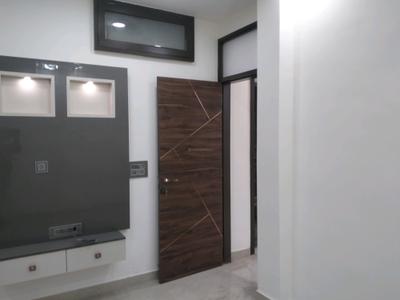 Bedroom Image of 1100 Sq.ft 3 BHK Apartment / Flat for sale in Shalimar Bagh New Delhi for Rs. 16000000