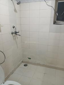 Bathroom Image of 950 Sq.ft 2 BHK Apartment / Flat for rent in Alok Vihar 1, Sector 50 Noida for Rs. 29000
