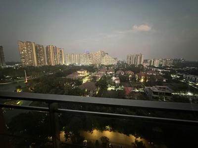 Balcony Image of 1441 Sq.ft 3.5 BHK Apartment / Flat for sale in Amanora Gateway Towers, Hadapsar Pune for Rs. 35000000