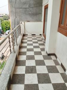 Balcony Image of 850 Sq.ft 2 BHK Builder Floor for rent in Sector 63 A Noida for Rs. 23000