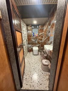 Bathroom Image of 1600 Sq.ft 3 BHK Duplex for sale in Malad West Mumbai for Rs. 57500000